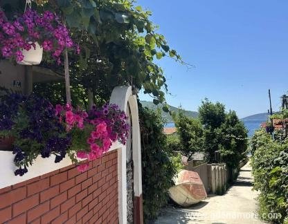 Apartman i sobe Tadic, privatni smeštaj u mestu Kumbor, Crna Gora - viber_image_2025-06-02_12-43-09-783